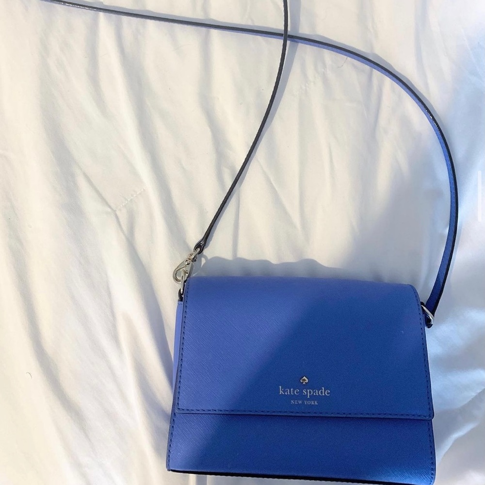 Perry Winkle , Cedar Street Magnolia Crossbody